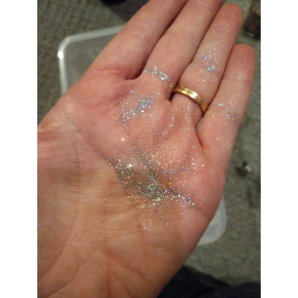 does not apply pearl shimmer